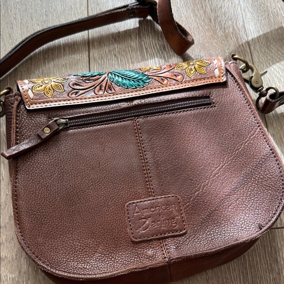 American Darling Leather Crossbody with Floral Design - Picture 6 of 6